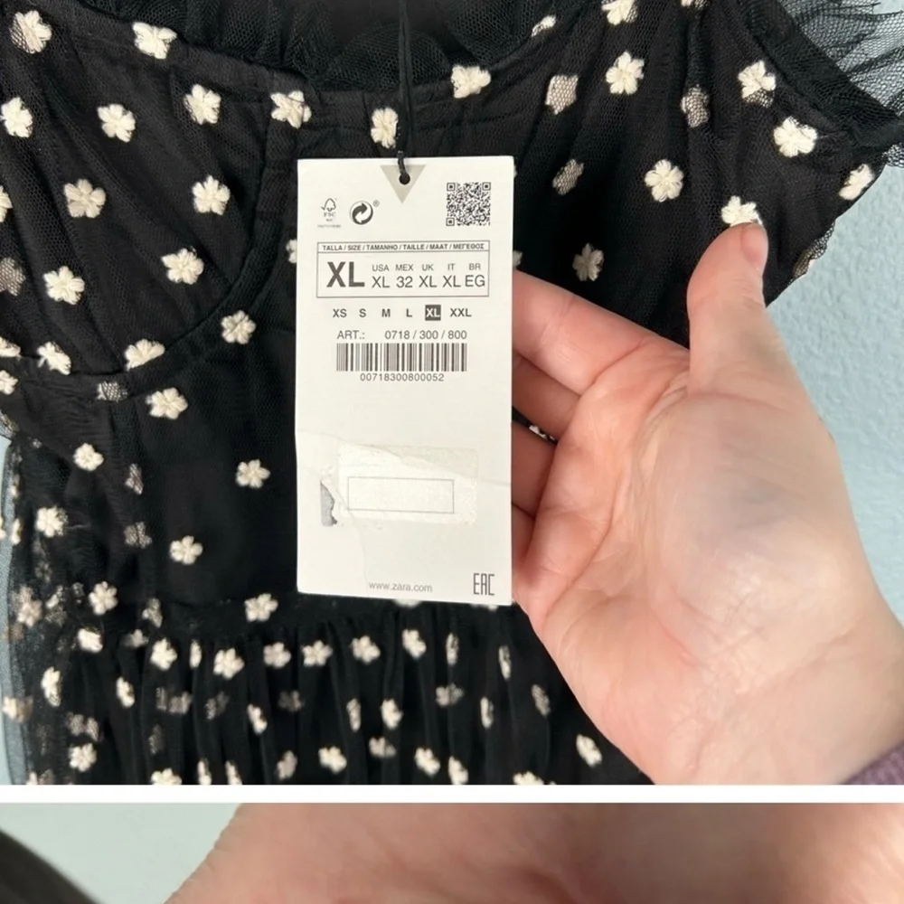 Zara Black Dress with White Floral Accents - Picture 7 of 9